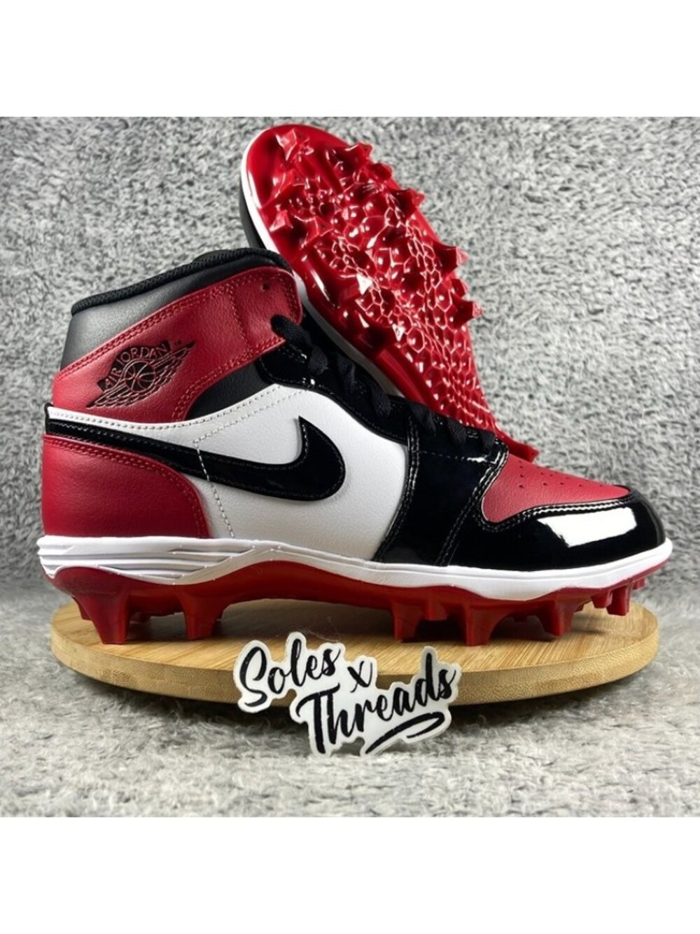 Air Jordan 1 Mid TD Football Size 9.5 Men Bred Toe Red Black White FJ6805-601